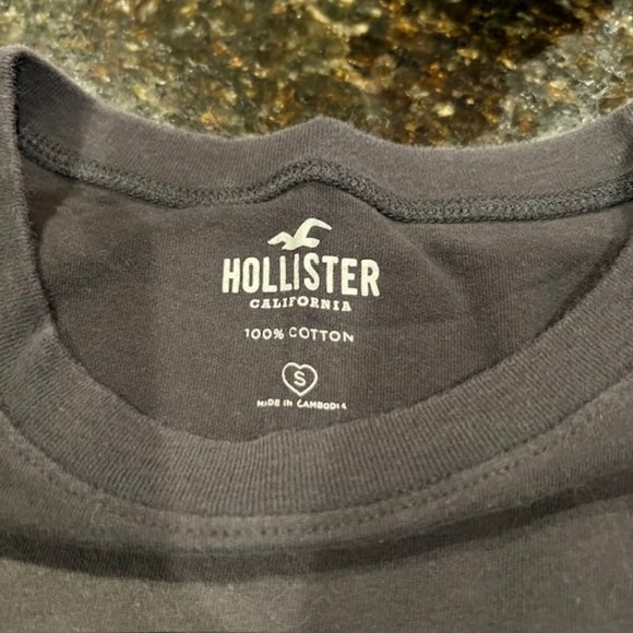 Women's dark blue Hollister tee, small - Picture 3 of 4